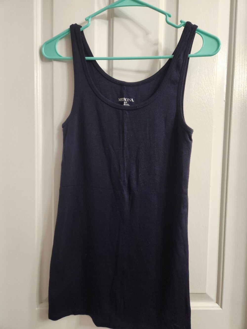 NWOT Merona Navy Scoop Tank Top - Classic Sleeveless Tee